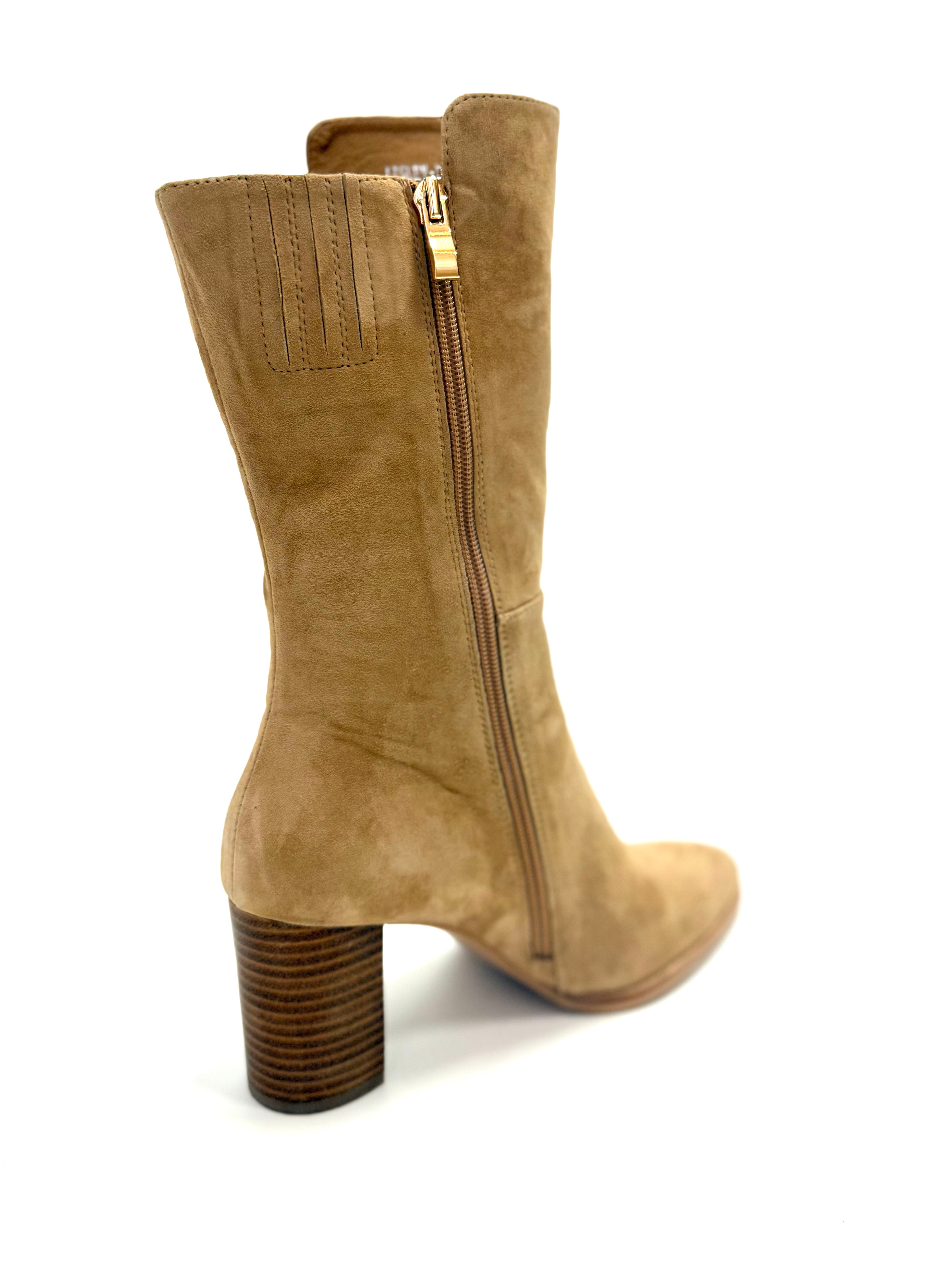 Django & Juliette - Aisley