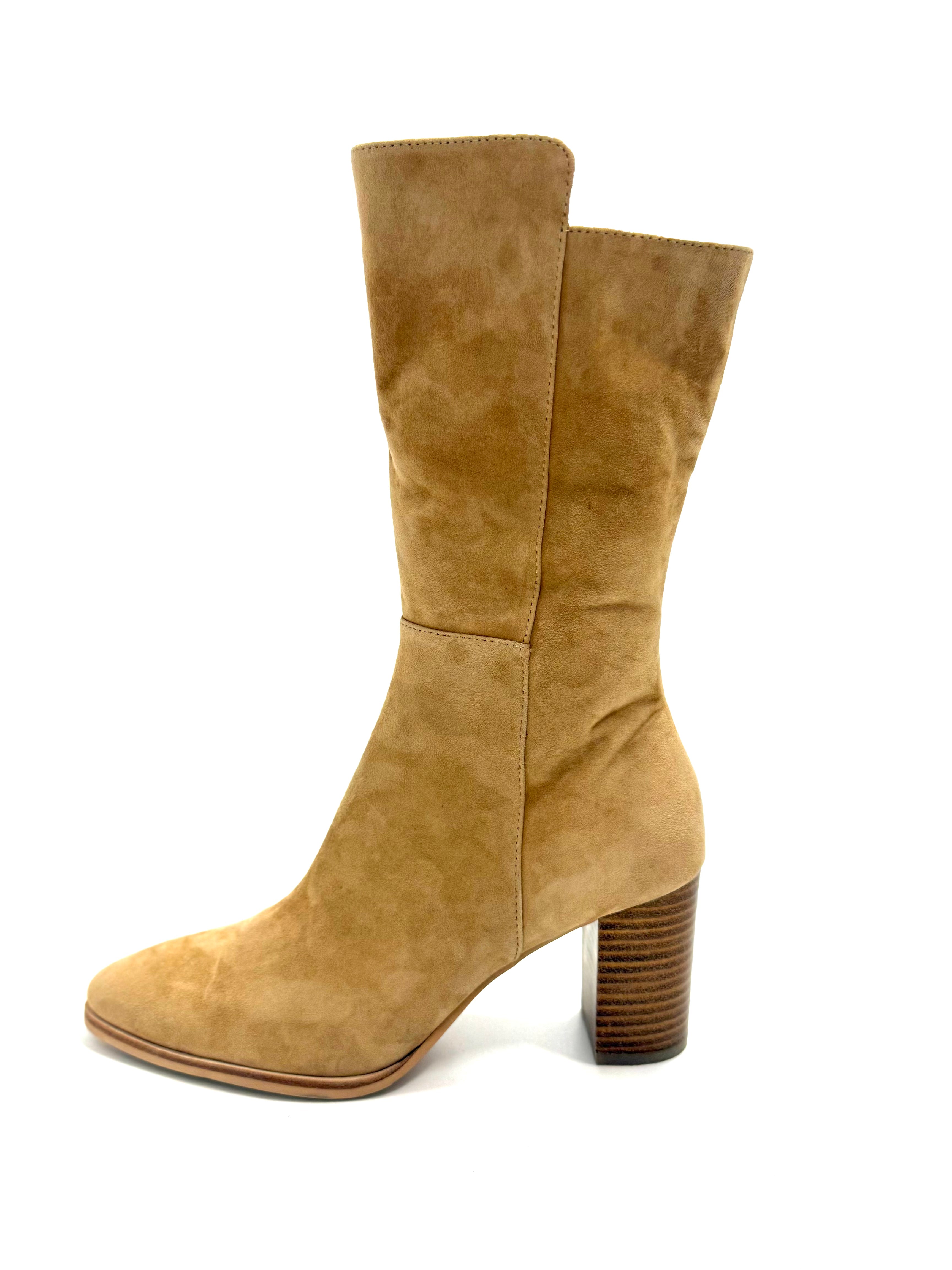 Django & Juliette - Aisley