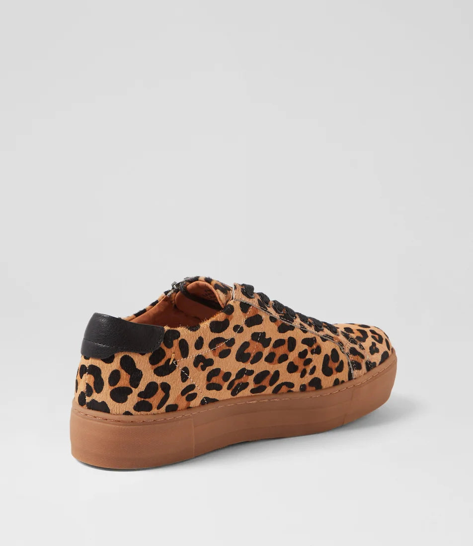 Django & Juilette - Froggy Tan Leopard