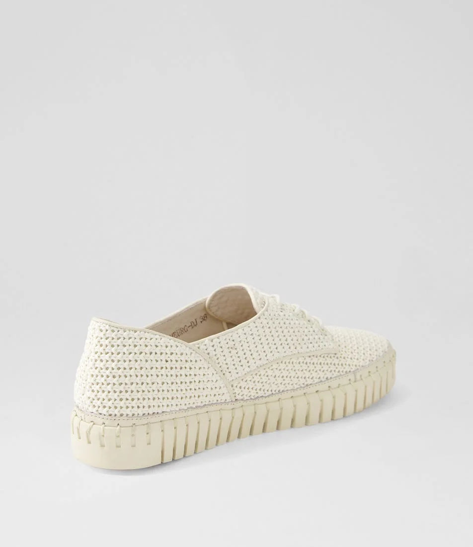 Django & Juliette - Hamburg Ivory