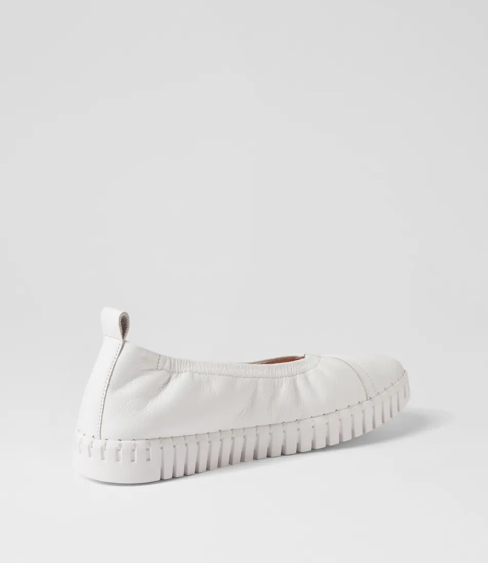 Dajngo & Juliette - Heaton