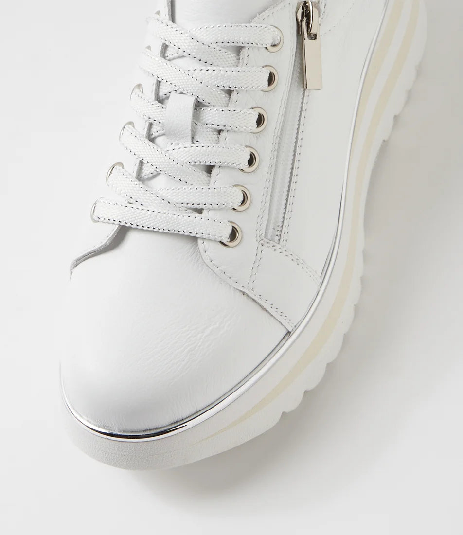 Django & Juliette - Eammes White