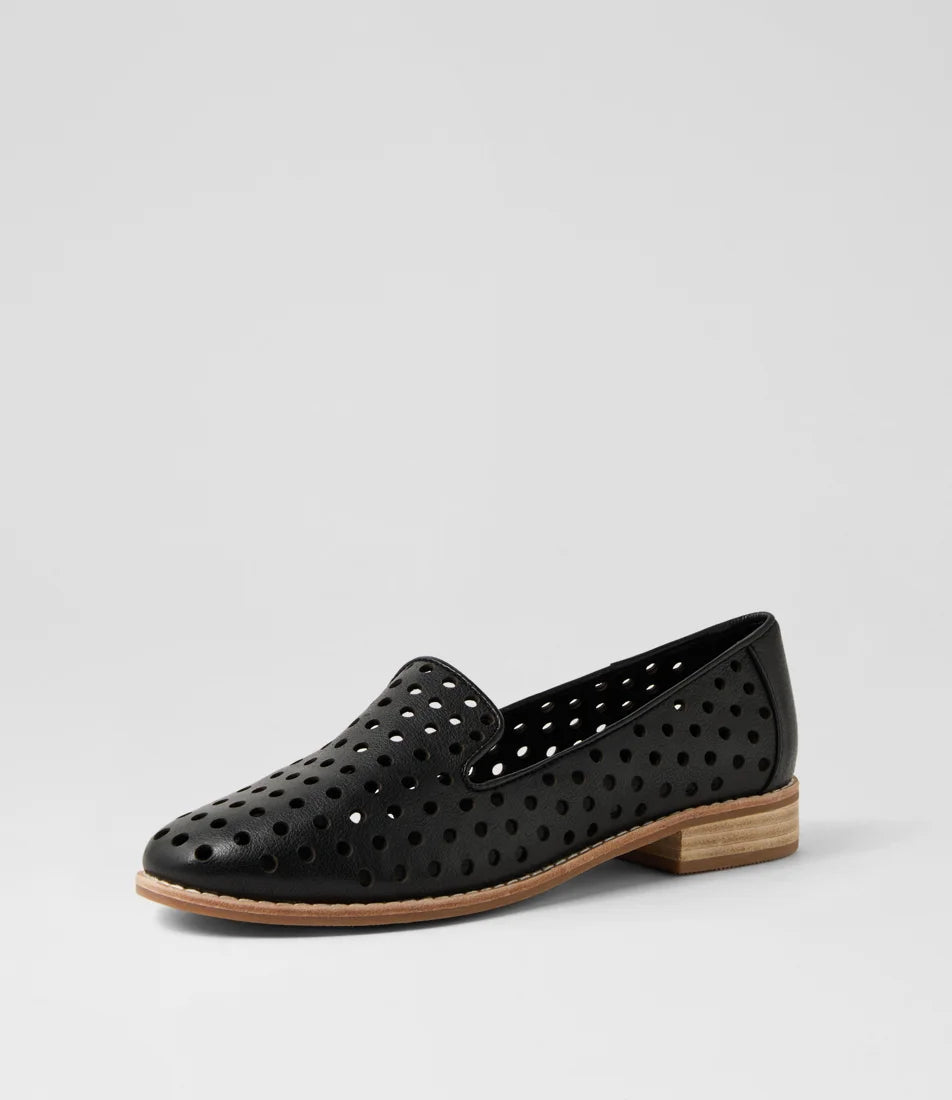 Django & Juliette - Ariah Black