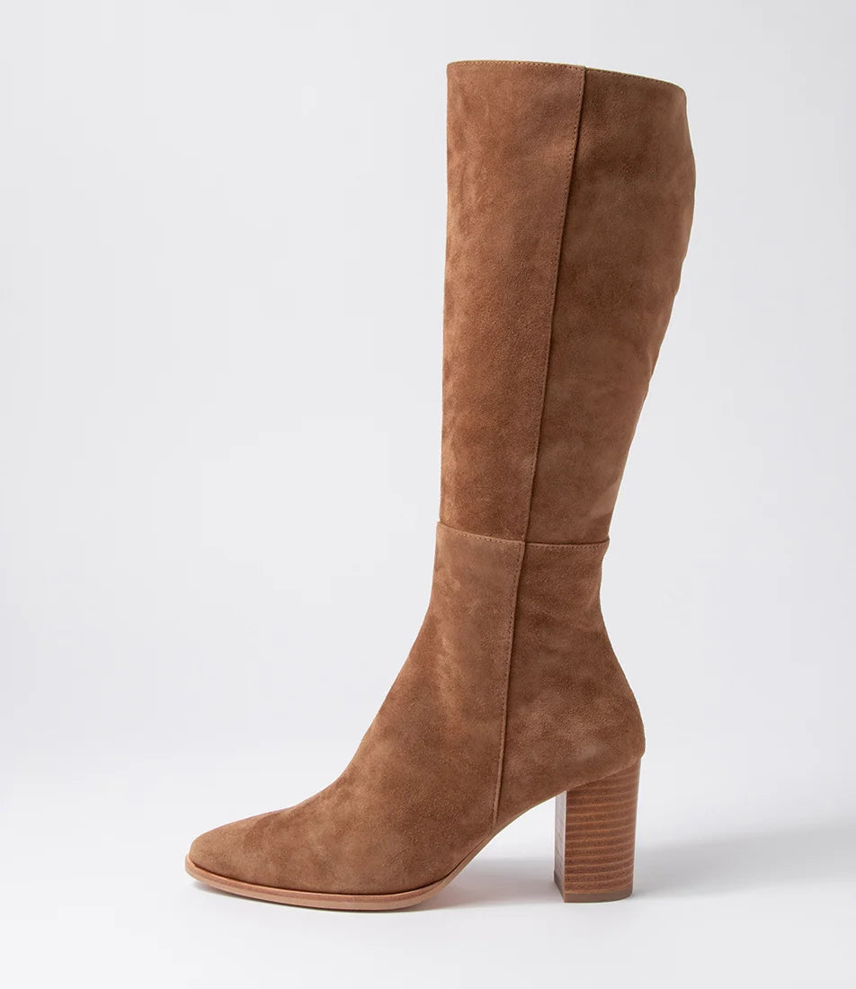 Django & Juliette - Allouta Lt Choc Suede