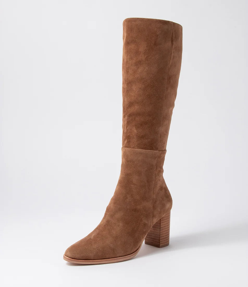 Django & Juliette - Allouta Lt Choc Suede