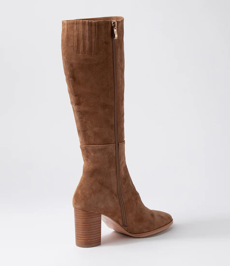 Django & Juliette - Allouta Lt Choc Suede