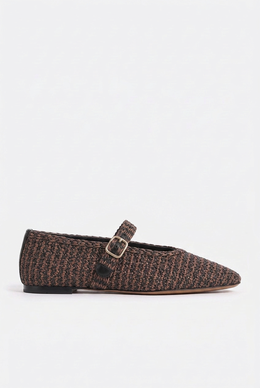 EOS - Santalum Chocolate Raffia