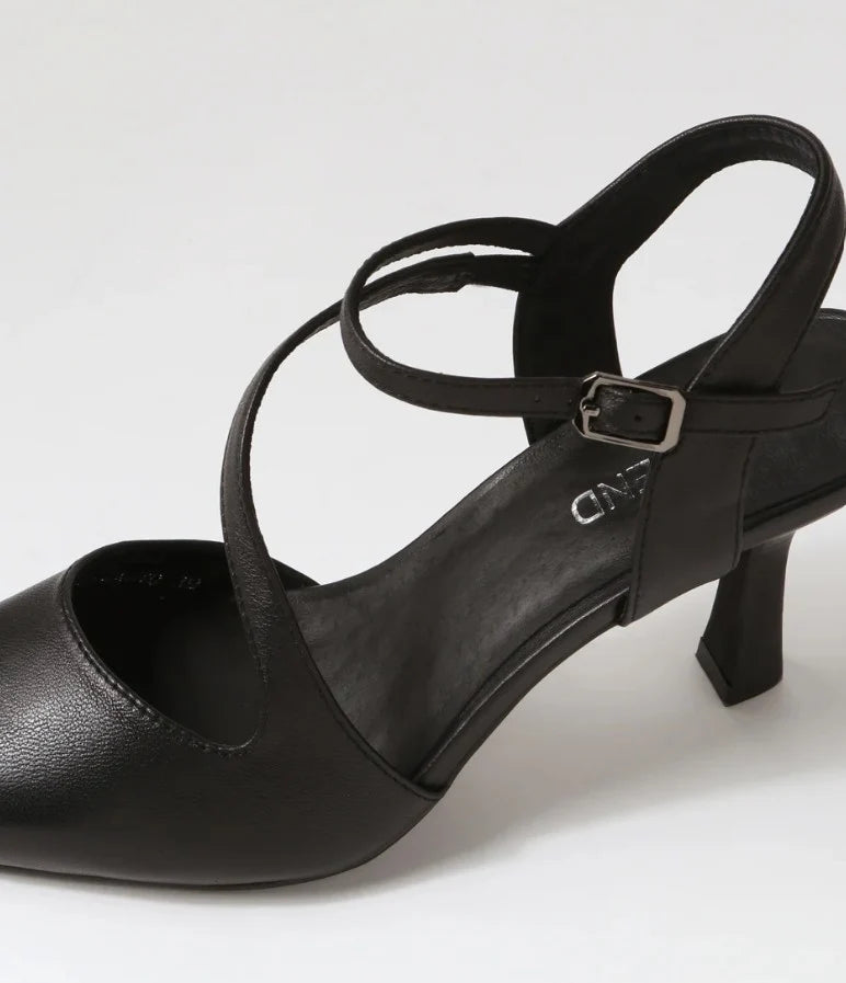 Top End - Lukka Black