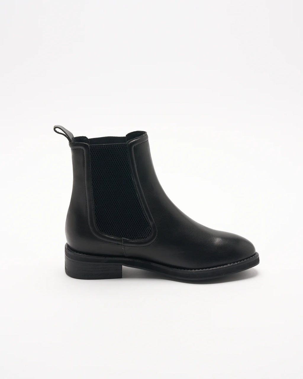 Walnut - Cora Black