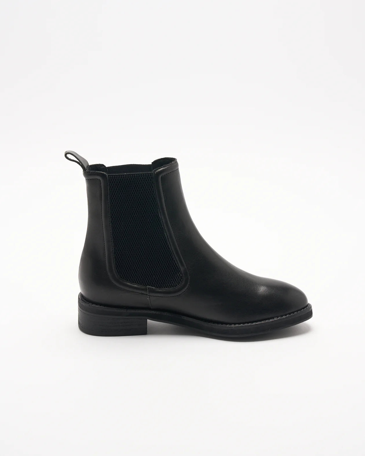 Walnut - Cora Black