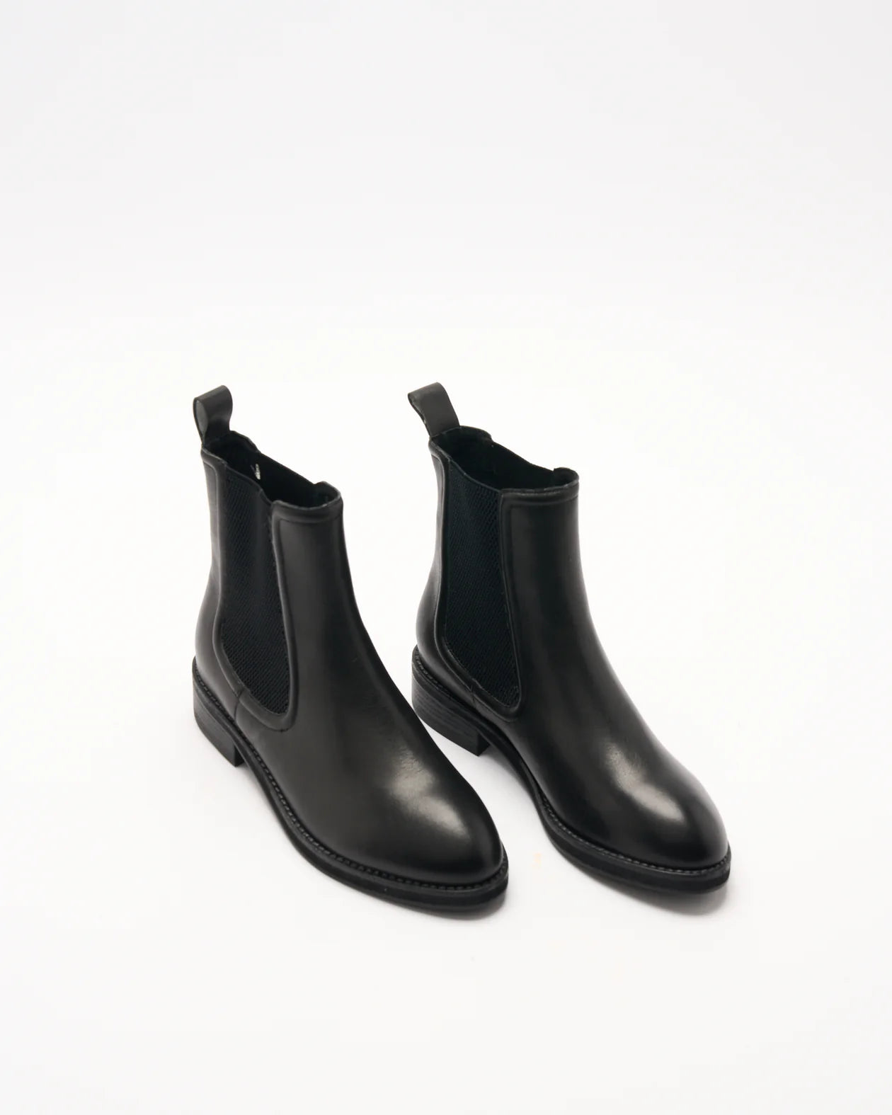 Walnut - Cora Black